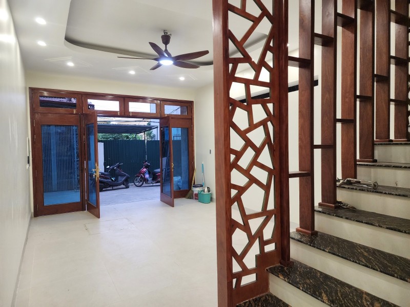Bán nhà Tư Đình,Long Biên 5 tầng,65m,mt4.7m oto tránh nhỉnh 16 tỷ - Ảnh 1